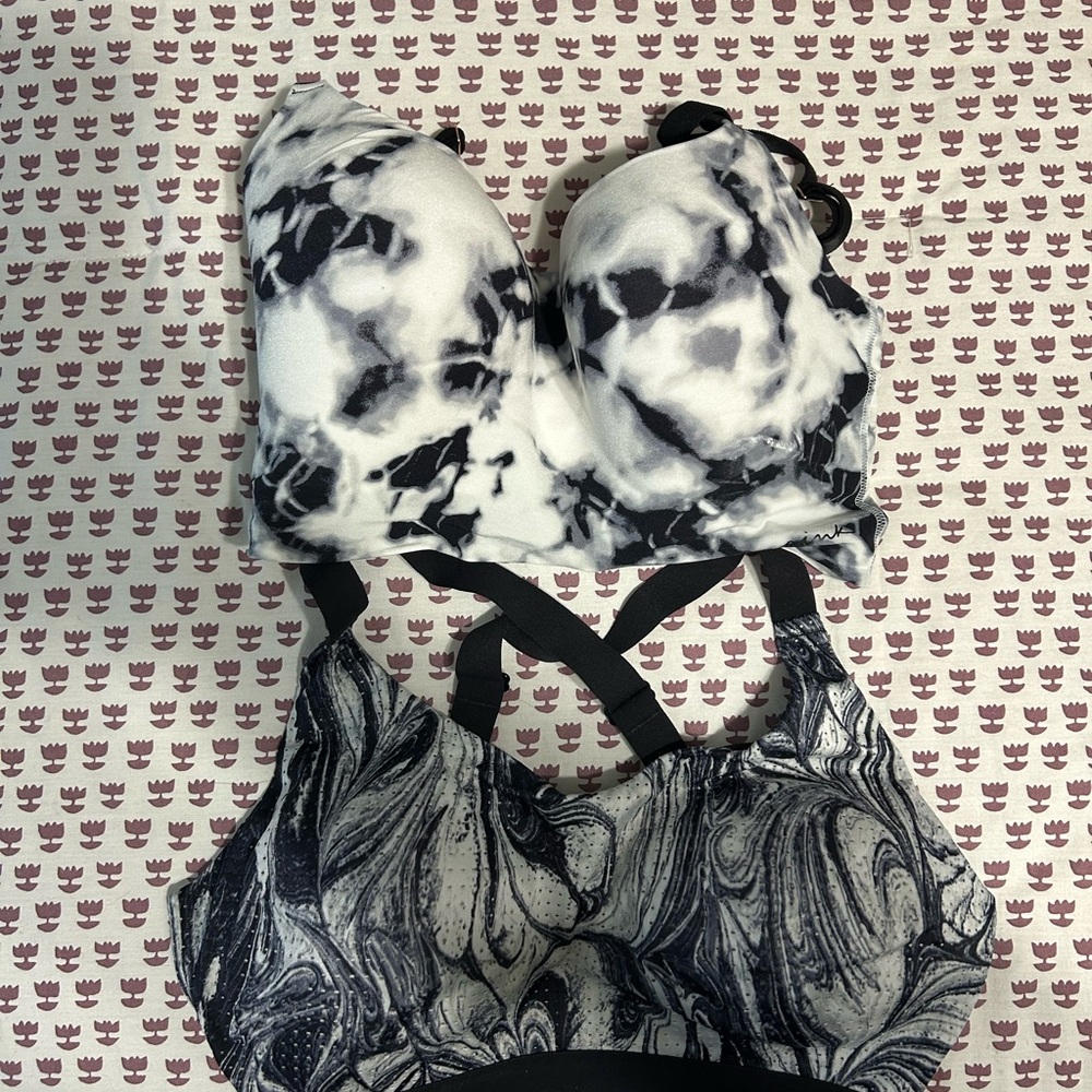 ‼️TWO FOR ONE‼️ PINK Victoria's Secret Black and White Sports Bras